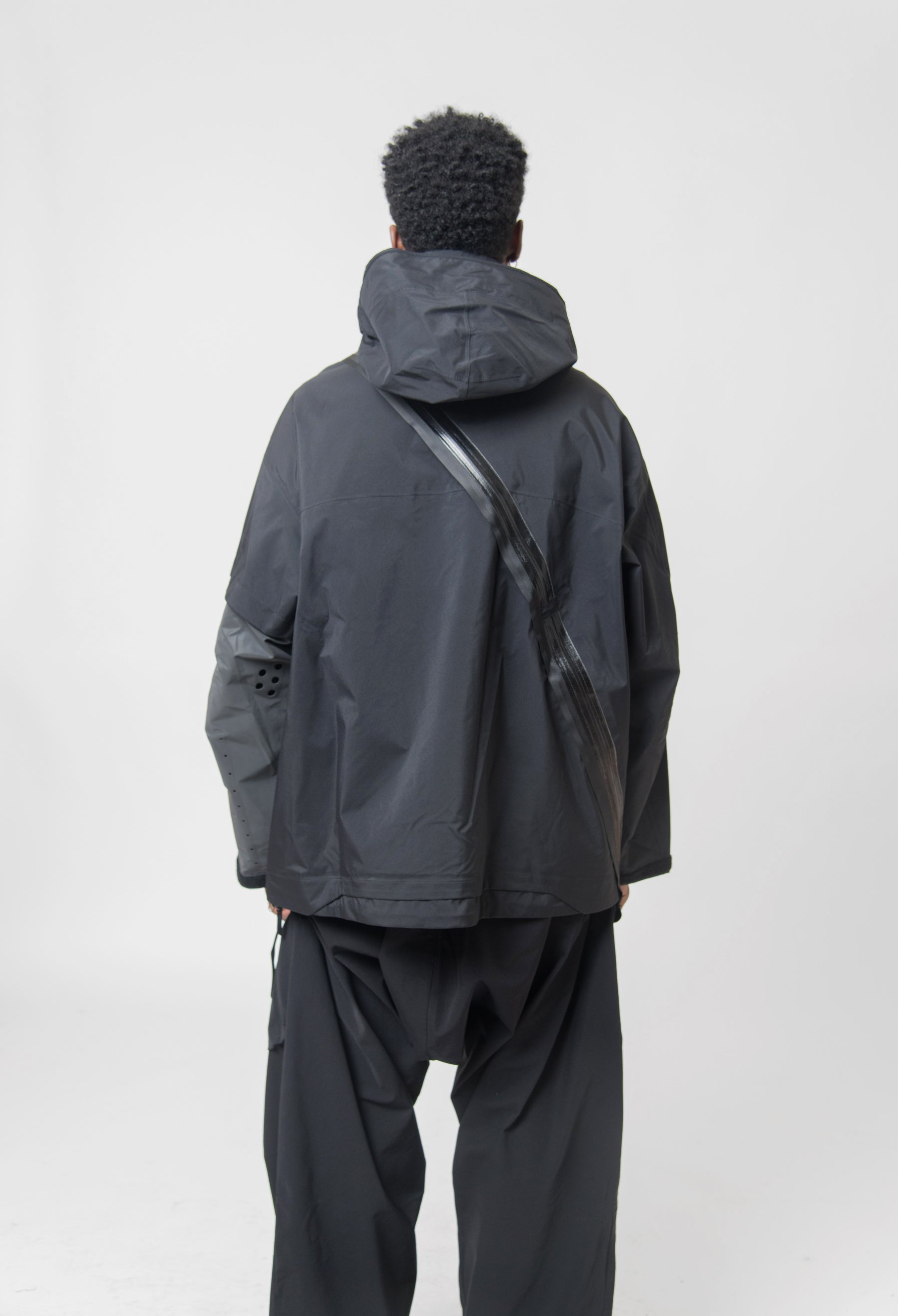 J115-GT 3L Gore-Tex Pro Interops Jacket Black