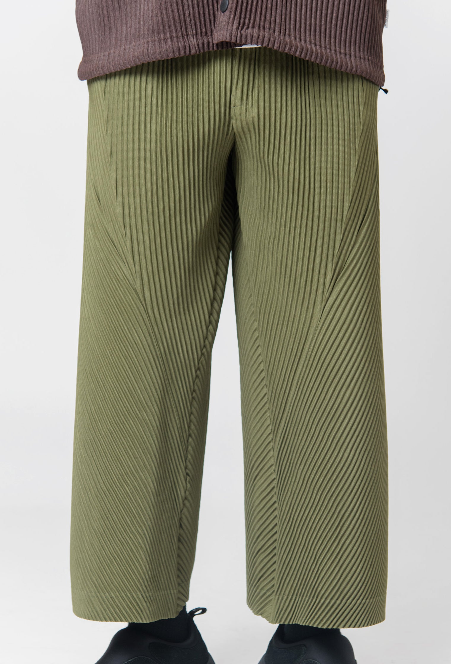 White Pleated trousers Issey Miyake Homme Plisse - Vitkac Canada