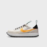 Nike General Purpose Shoe Summit White/Pine Green/University Gold DA6672-100