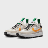 Nike General Purpose Shoe Summit White/Pine Green/University Gold DA6672-100