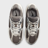 Nike V5 RNR CAVE STONE/BLACK-COLLEGE GREY-VAST GREY HJ5228-200