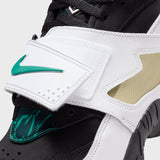 Nike Air Diamond Turf '93 BLACK/MYSTIC GREEN-WHITE-GOLDEN TUSSAH IB2240-001