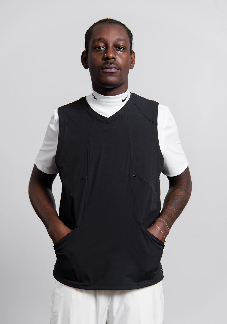 NRG Woven Vest Black DJ5582-010 (LAUNCH PRODUCT)