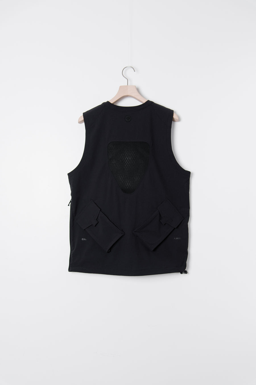 NRG Woven Vest Black DJ5582-010 (LAUNCH PRODUCT)