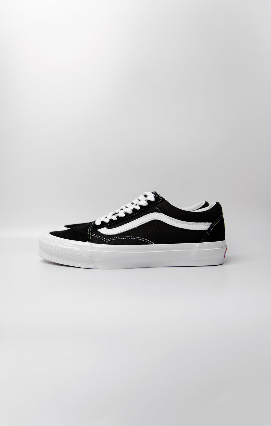 Incubus Helt tør Reception Old Skool LX Suede Black/White VN0A4P3XOIU – NOMAD